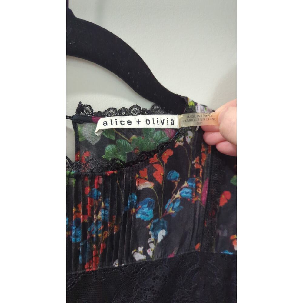 Alice + Olivia Angeline Silk Pintuck Floral Blouse - Picture 4 of 6